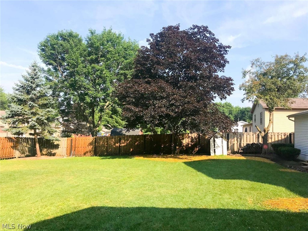 229 Old Oak Drive Cortland OH 44410