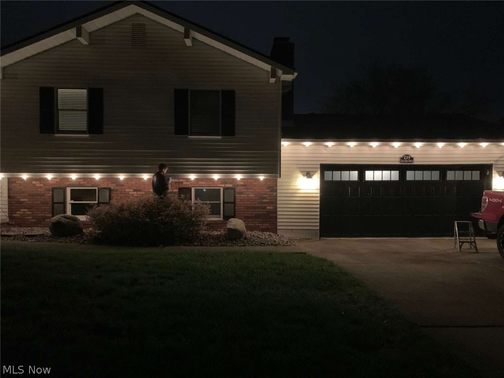229 Old Oak Drive Cortland OH 44410