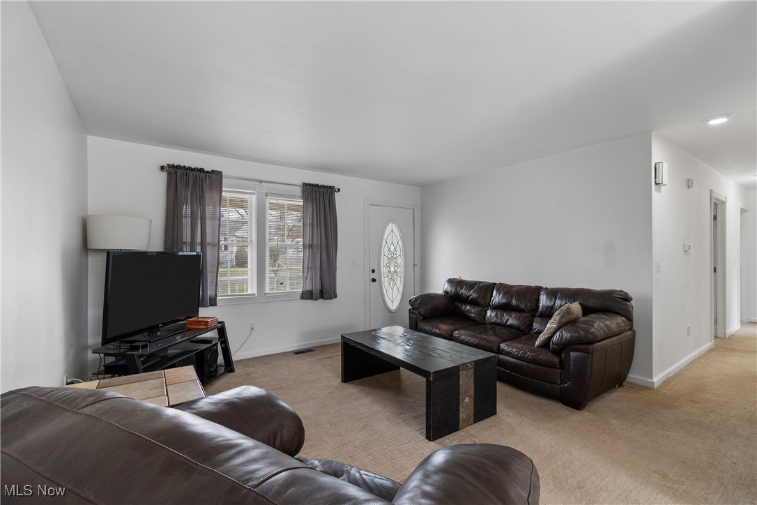 4057 Paumier Avenue Louisville OH 44641