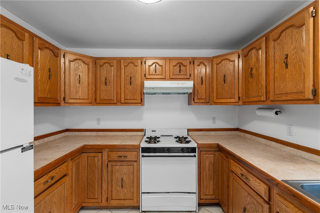 4057 Paumier Avenue Louisville OH 44641