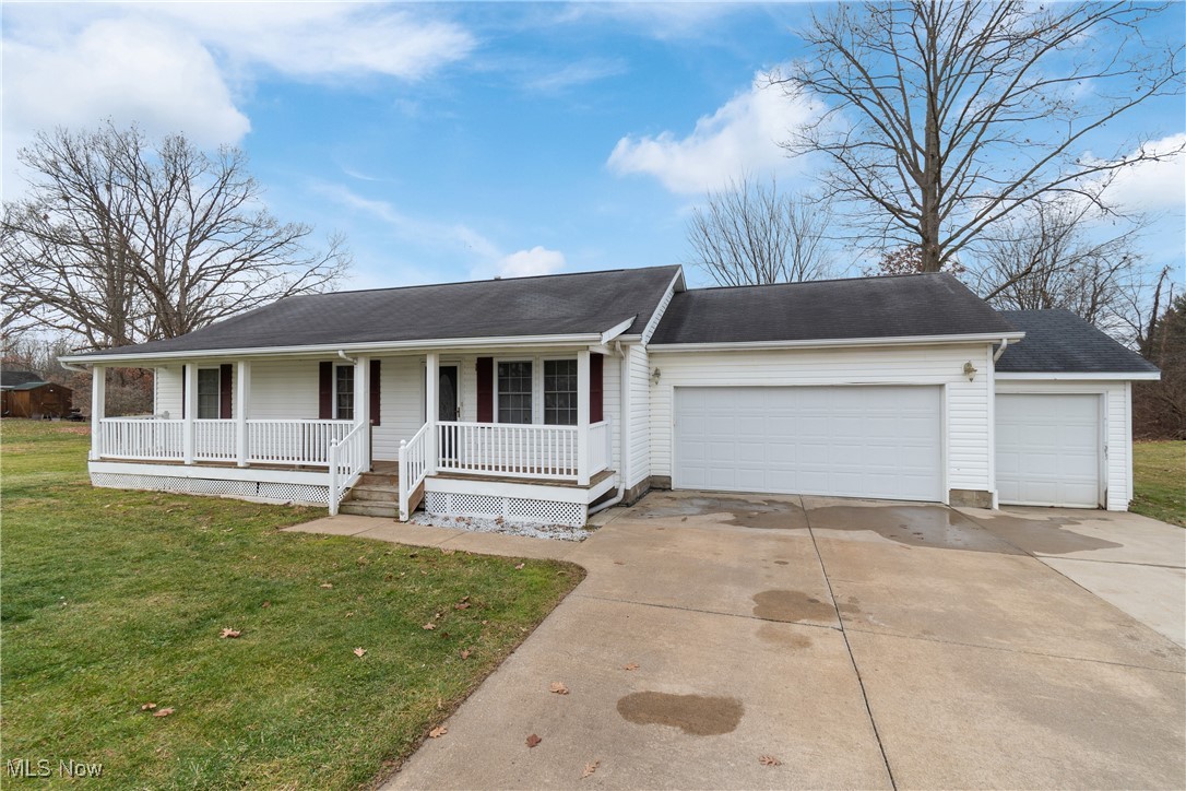4057 Paumier Avenue Louisville OH 44641