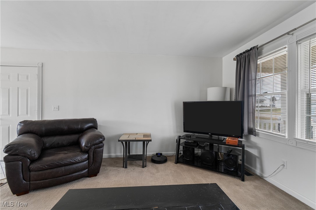4057 Paumier Avenue Louisville OH 44641