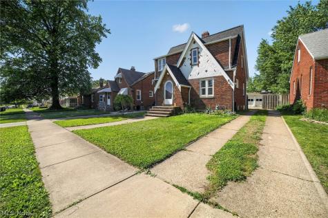 2902 Russell Avenue Parma OH 44134