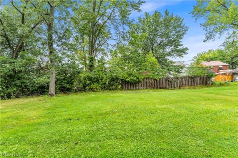 28161 Tremaine Drive Euclid OH 44132