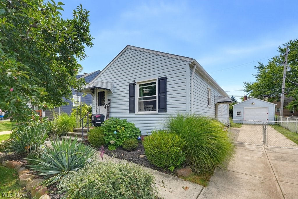 6211 Dartworth Drive Parma OH 44129
