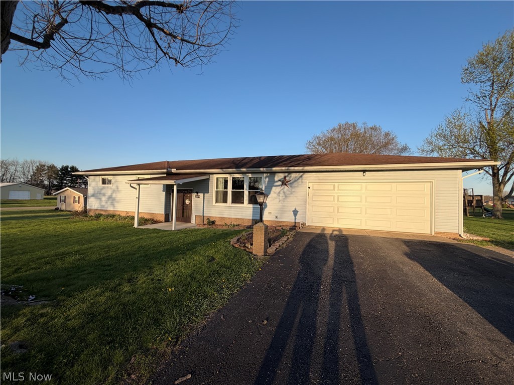 22179 Valley View Drive West Lafayette OH 43845