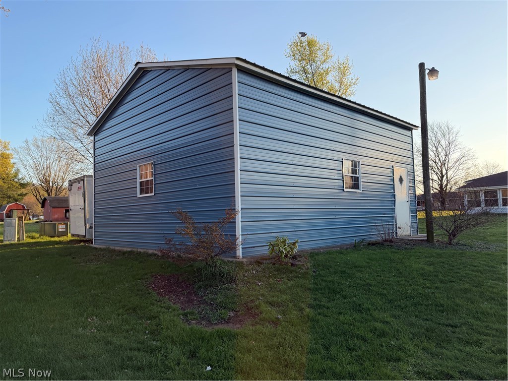 22179 Valley View Drive West Lafayette OH 43845