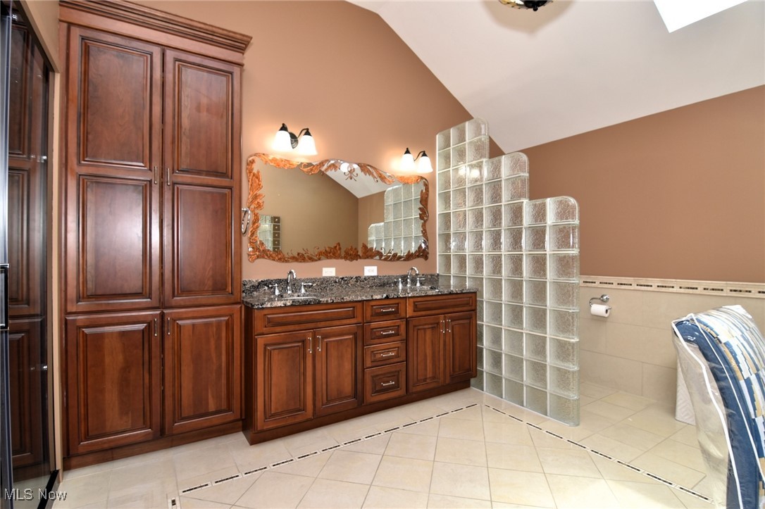 10 Hyde Park Beachwood OH 44122