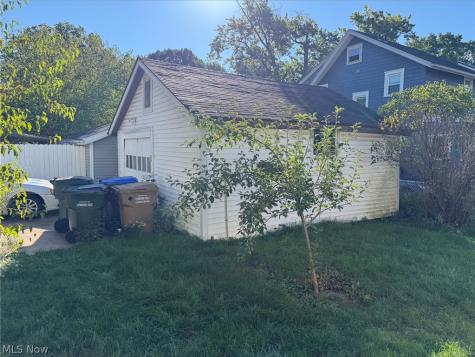 1012 Sackett Avenue Cuyahoga Falls OH 44221