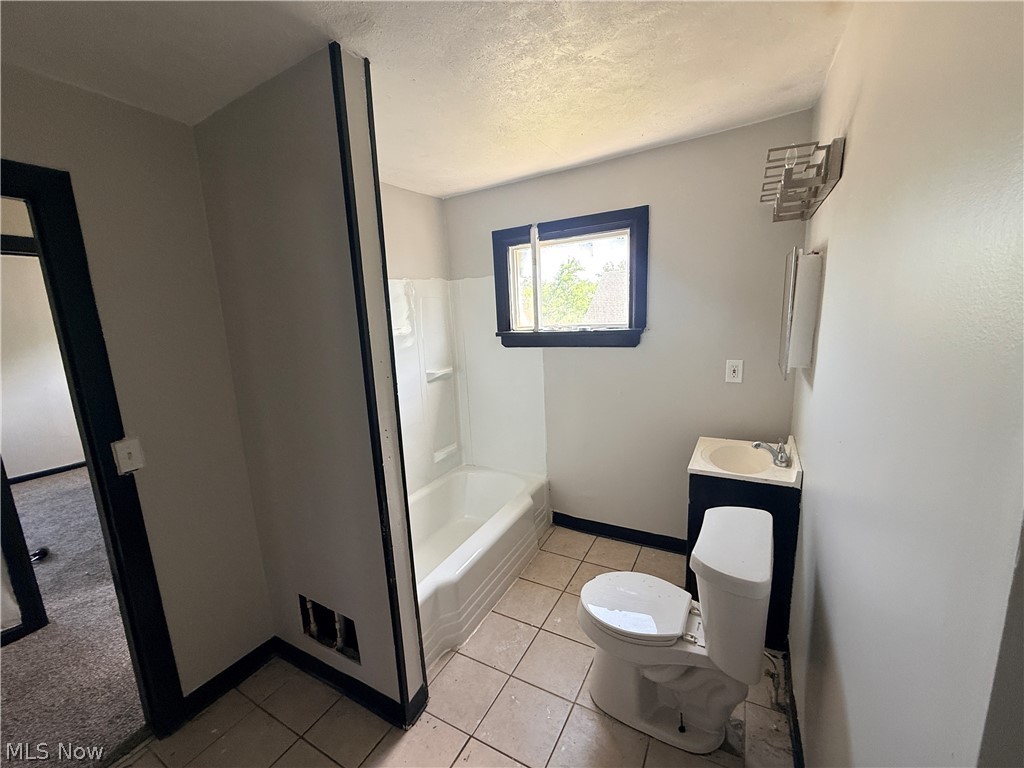 4146 E 143rd Street Cleveland OH 44128
