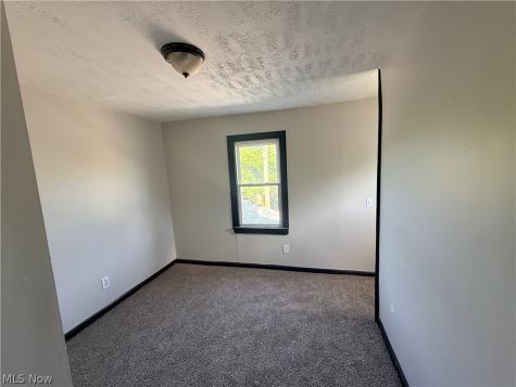 4146 E 143rd Street Cleveland OH 44128