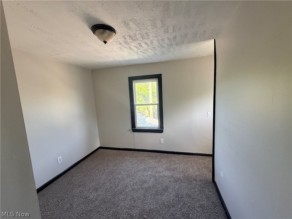 4146 E 143rd Street Cleveland OH 44128