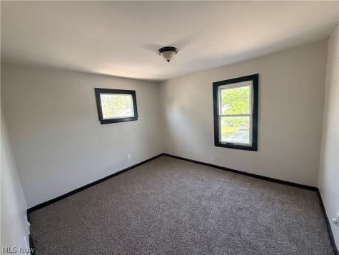4146 E 143rd Street Cleveland OH 44128