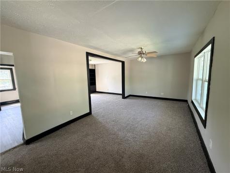 4146 E 143rd Street Cleveland OH 44128