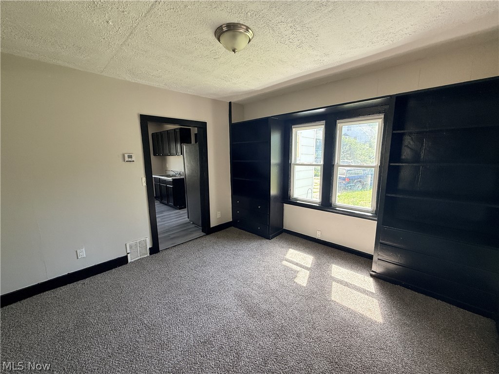4146 E 143rd Street Cleveland OH 44128