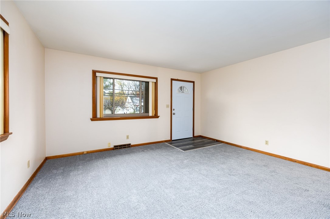 84 Pfeiffer Avenue Akron OH 44312