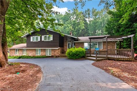 8402 Edge Lake Oval Northfield OH 44067