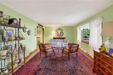 8402 Edge Lake Oval Northfield OH 44067