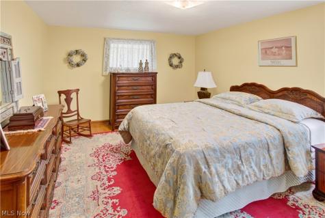 8402 Edge Lake Oval Northfield OH 44067