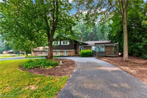 8402 Edge Lake Oval Northfield OH 44067