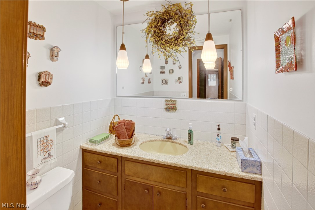 8402 Edge Lake Oval Northfield OH 44067