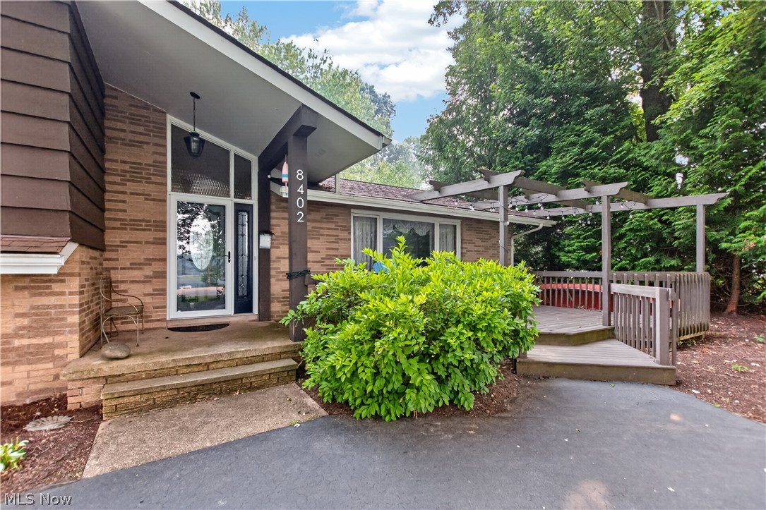 8402 Edge Lake Oval Northfield OH 44067