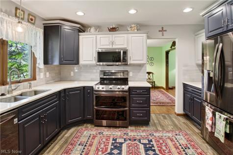 8402 Edge Lake Oval Northfield OH 44067