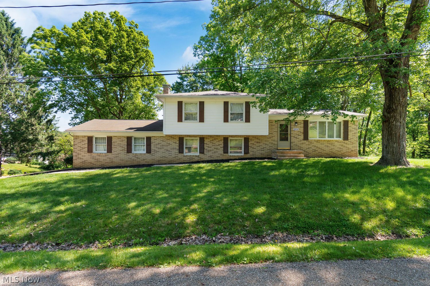 8514 Shadyview Avenue NW Clinton OH 44216