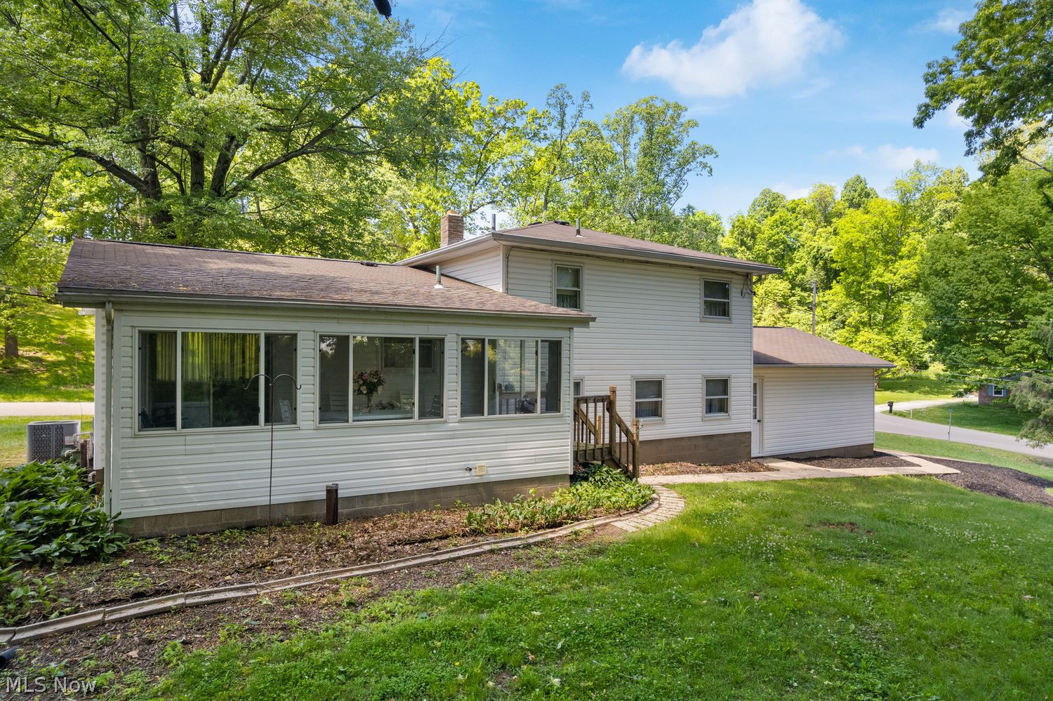 8514 Shadyview Avenue NW Clinton OH 44216