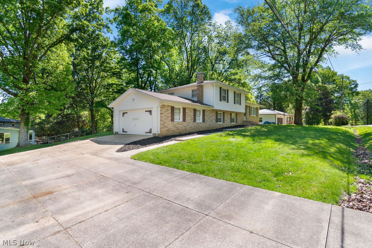8514 Shadyview Avenue NW Clinton OH 44216