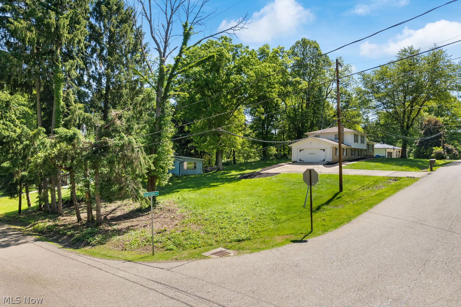 8514 Shadyview Avenue NW Clinton OH 44216