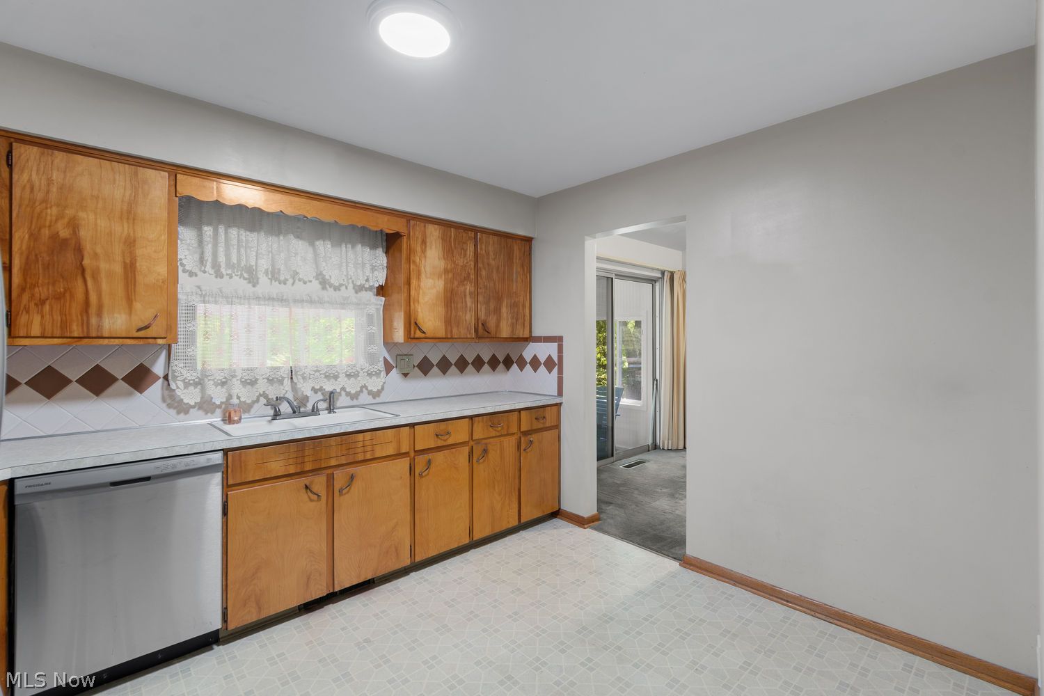 8514 Shadyview Avenue NW Clinton OH 44216