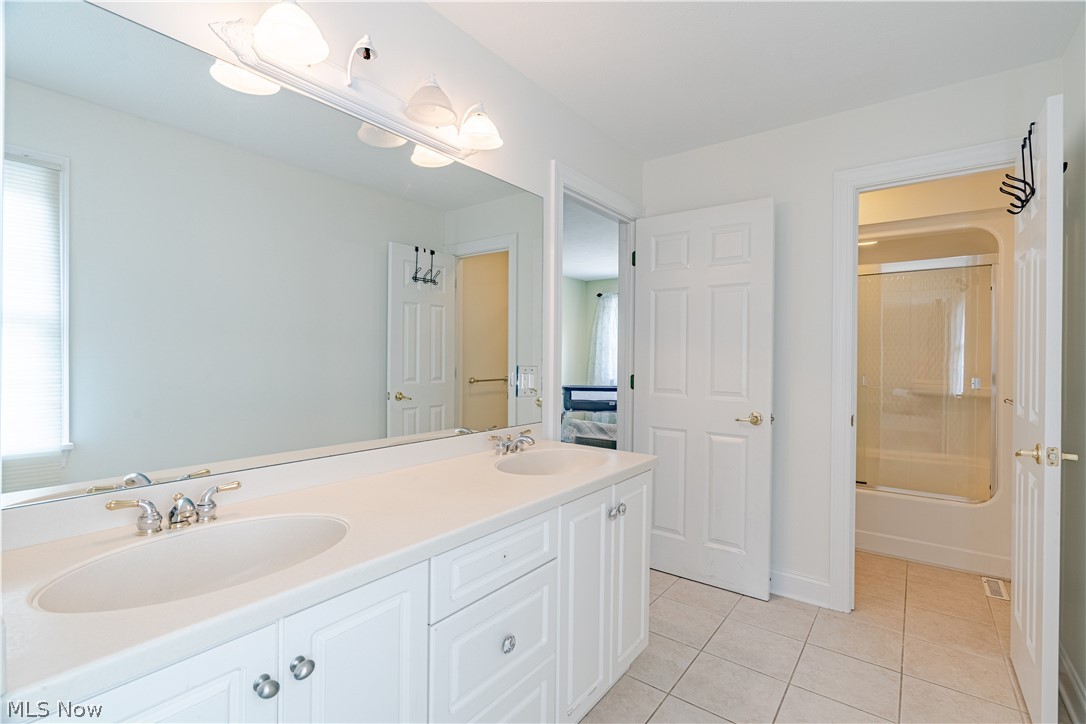 7775 Woodlands Trail Chesterland OH 44026