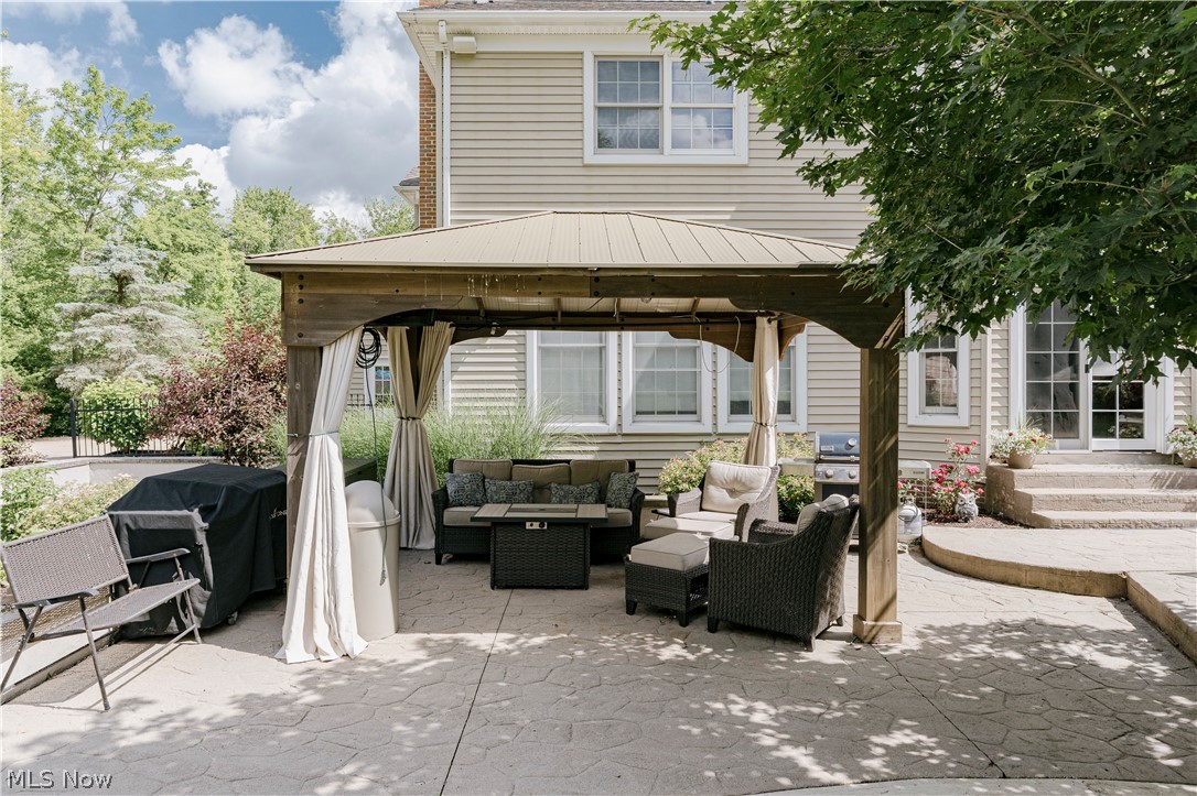 7775 Woodlands Trail Chesterland OH 44026
