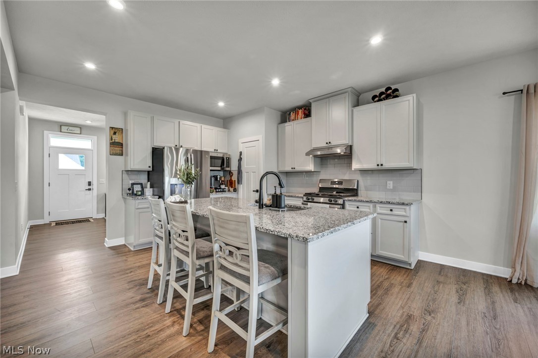5394 Hawks Nest Circle Sheffield Lake OH 44054