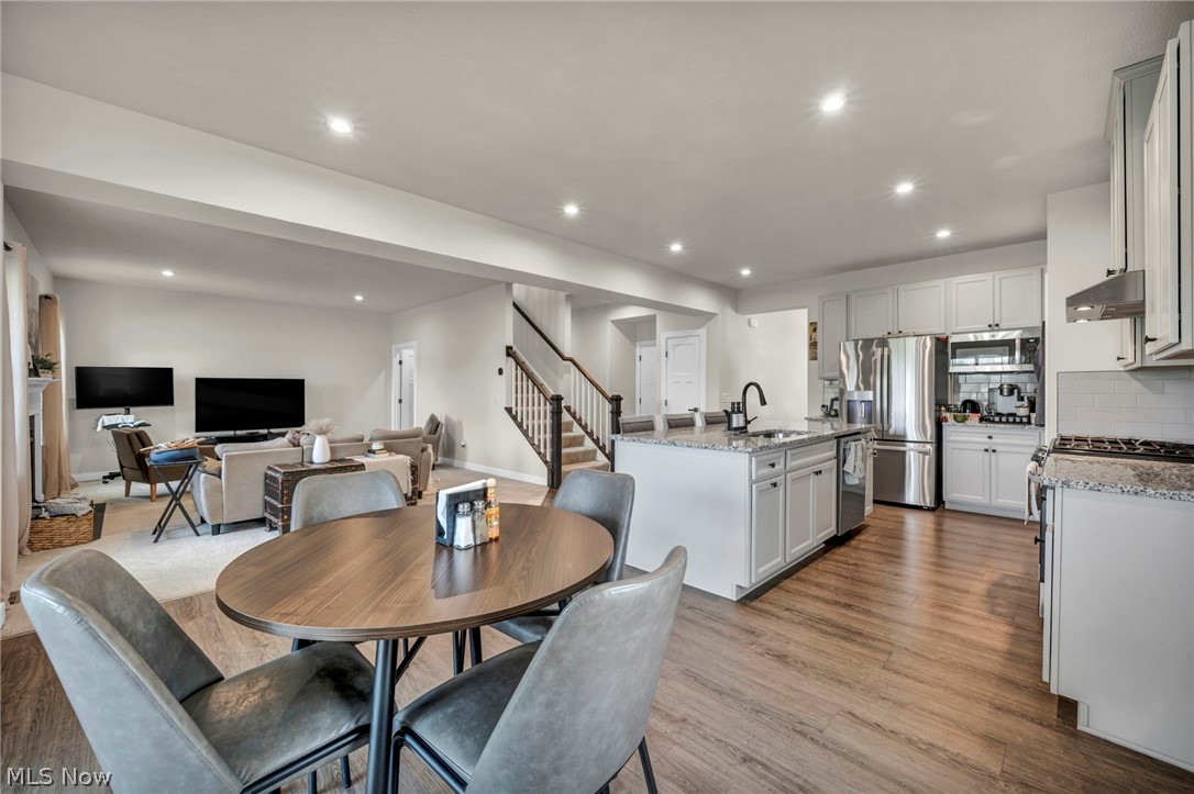 5394 Hawks Nest Circle Sheffield Lake OH 44054