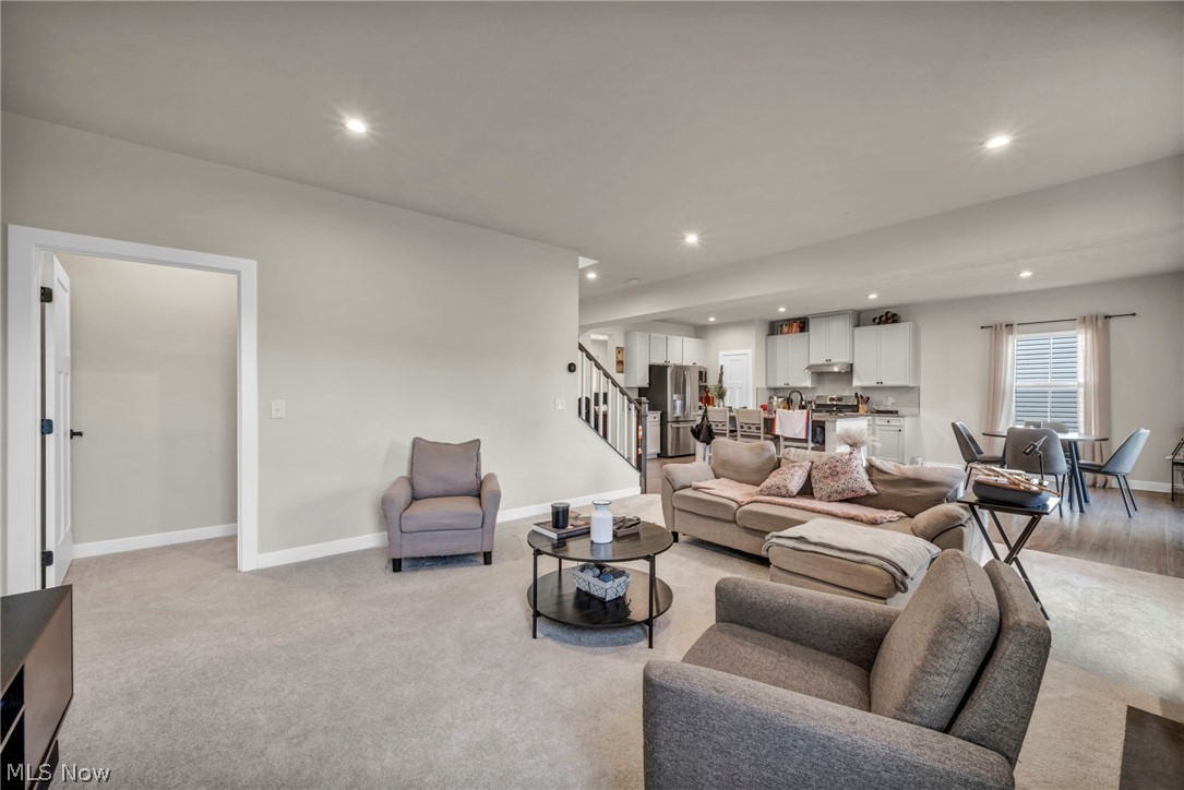 5394 Hawks Nest Circle Sheffield Lake OH 44054