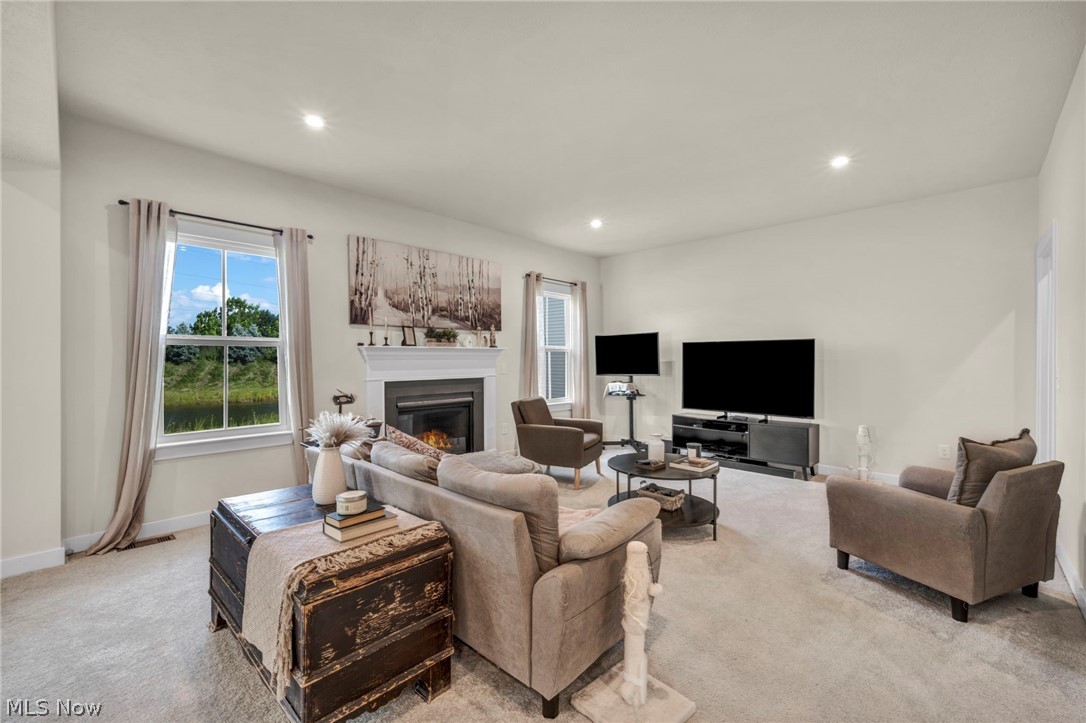 5394 Hawks Nest Circle Sheffield Lake OH 44054