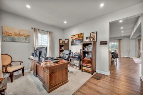 5394 Hawks Nest Circle Sheffield Lake OH 44054