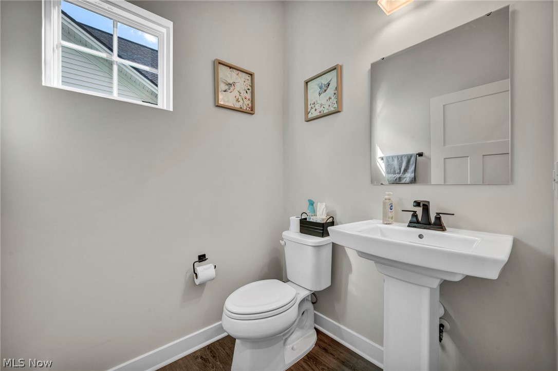 5394 Hawks Nest Circle Sheffield Lake OH 44054