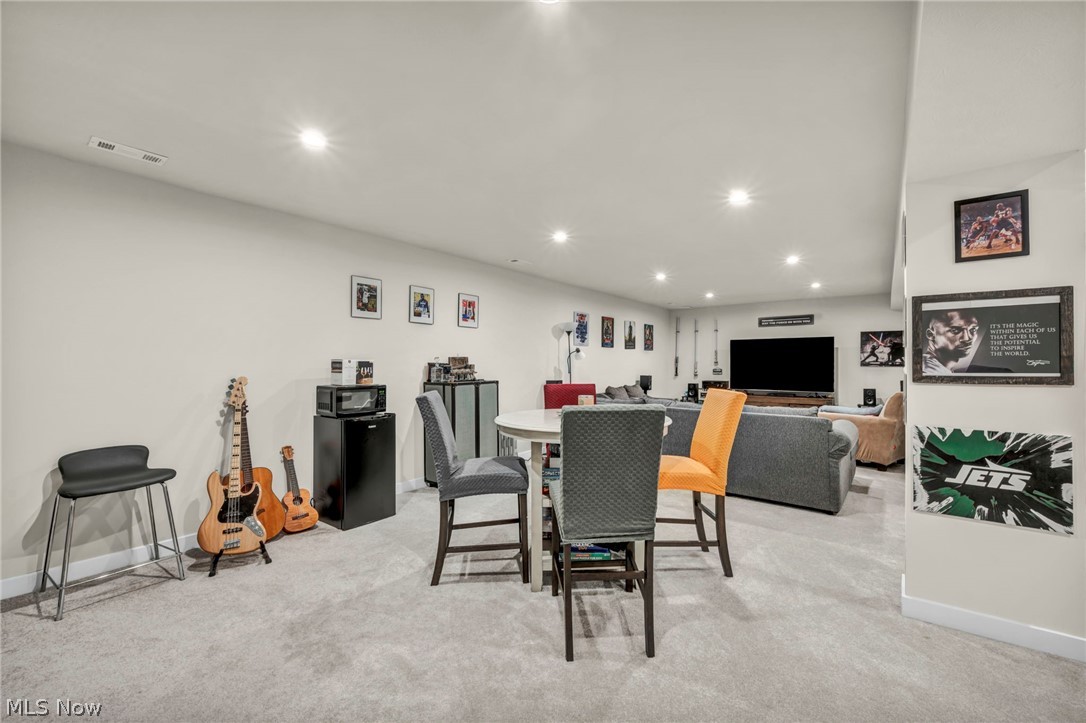 5394 Hawks Nest Circle Sheffield Lake OH 44054