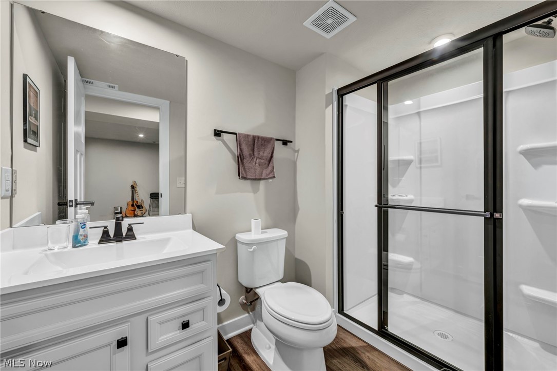 5394 Hawks Nest Circle Sheffield Lake OH 44054