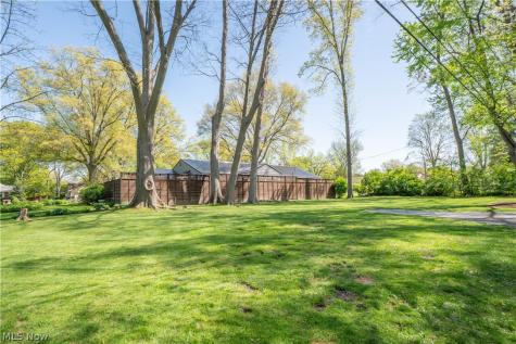 231 Birdwood Road Akron OH 44313