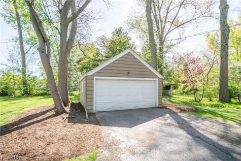231 Birdwood Road Akron OH 44313