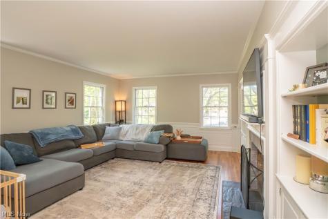 231 Birdwood Road Akron OH 44313