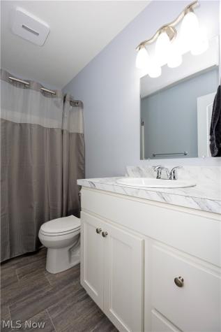 723 Apple Blossom Lane Orrville OH 44667