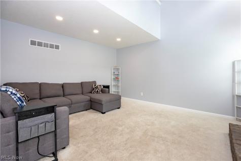 723 Apple Blossom Lane Orrville OH 44667