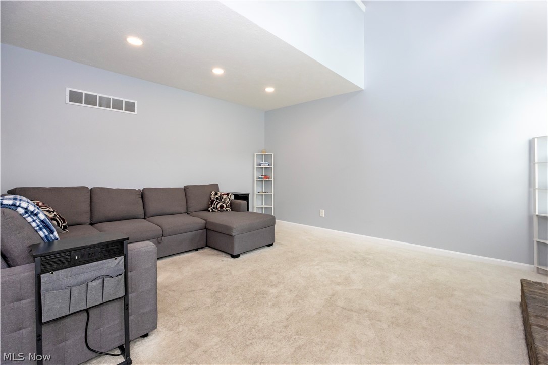 723 Apple Blossom Lane Orrville OH 44667
