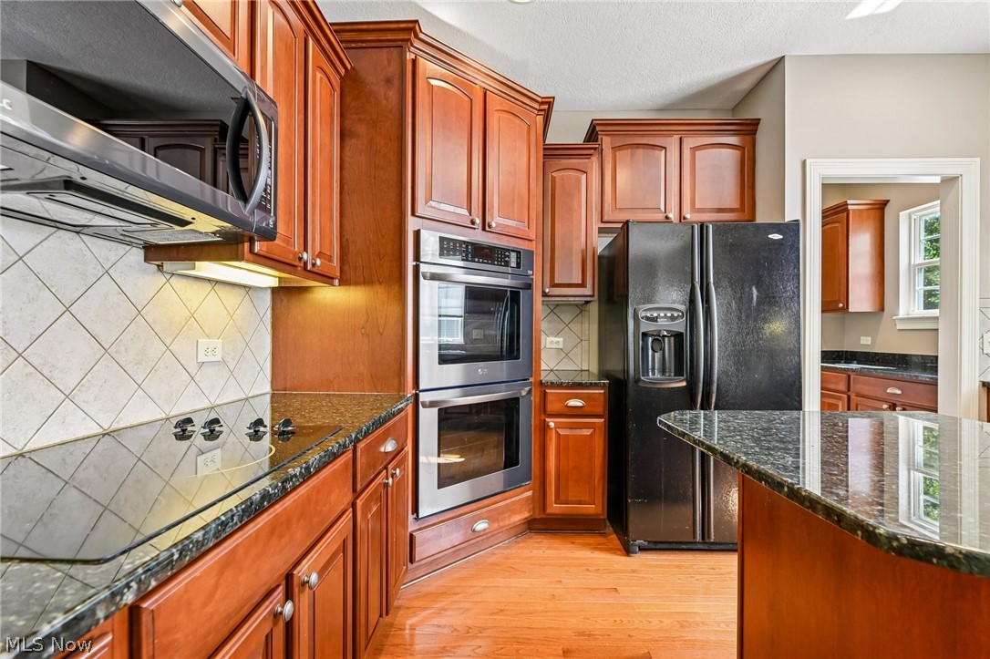 36305 Montrose Way Avon OH 44011