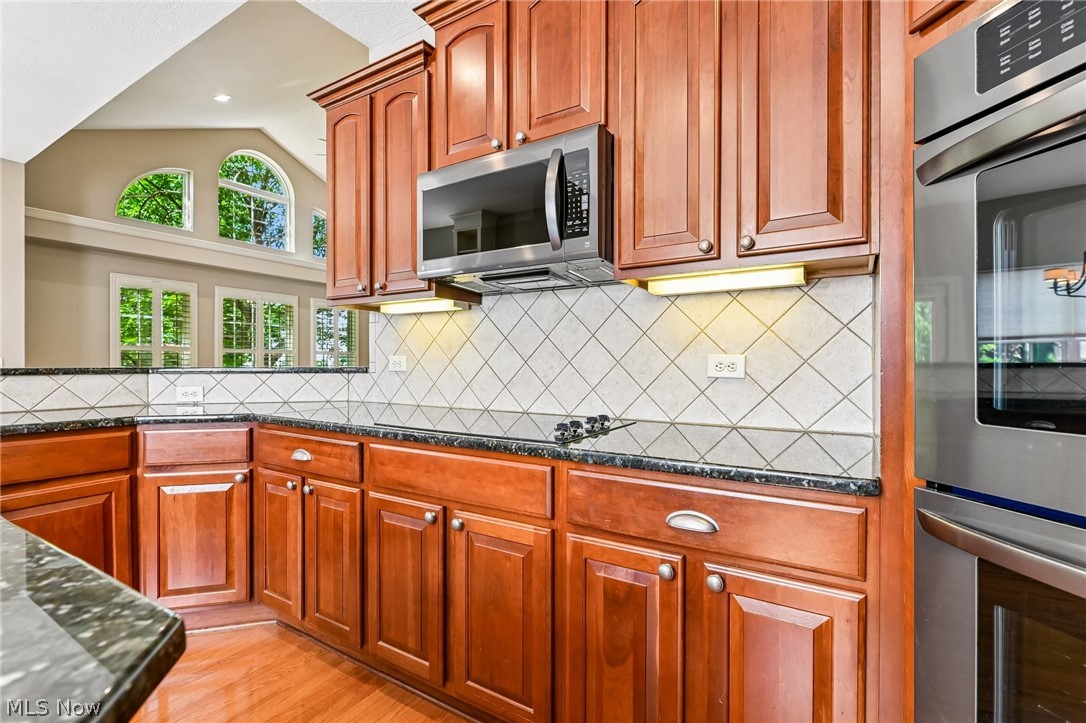 36305 Montrose Way Avon OH 44011
